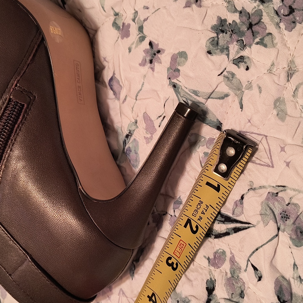 Vince Camuto soft nappa silk leather boots size 6.5 - Picture 8 of 8